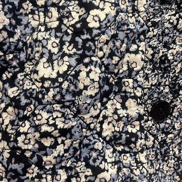 Blue Floral Quilted Light Jacket - Picture 3 of 6